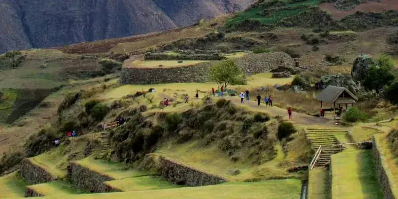 Valle Sur Medio Día en Cusco- Local Trekkers Perú - Local Trekkers Peru
